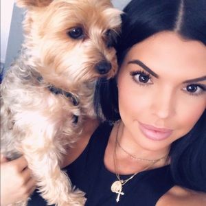 Meet your Posher, Christina